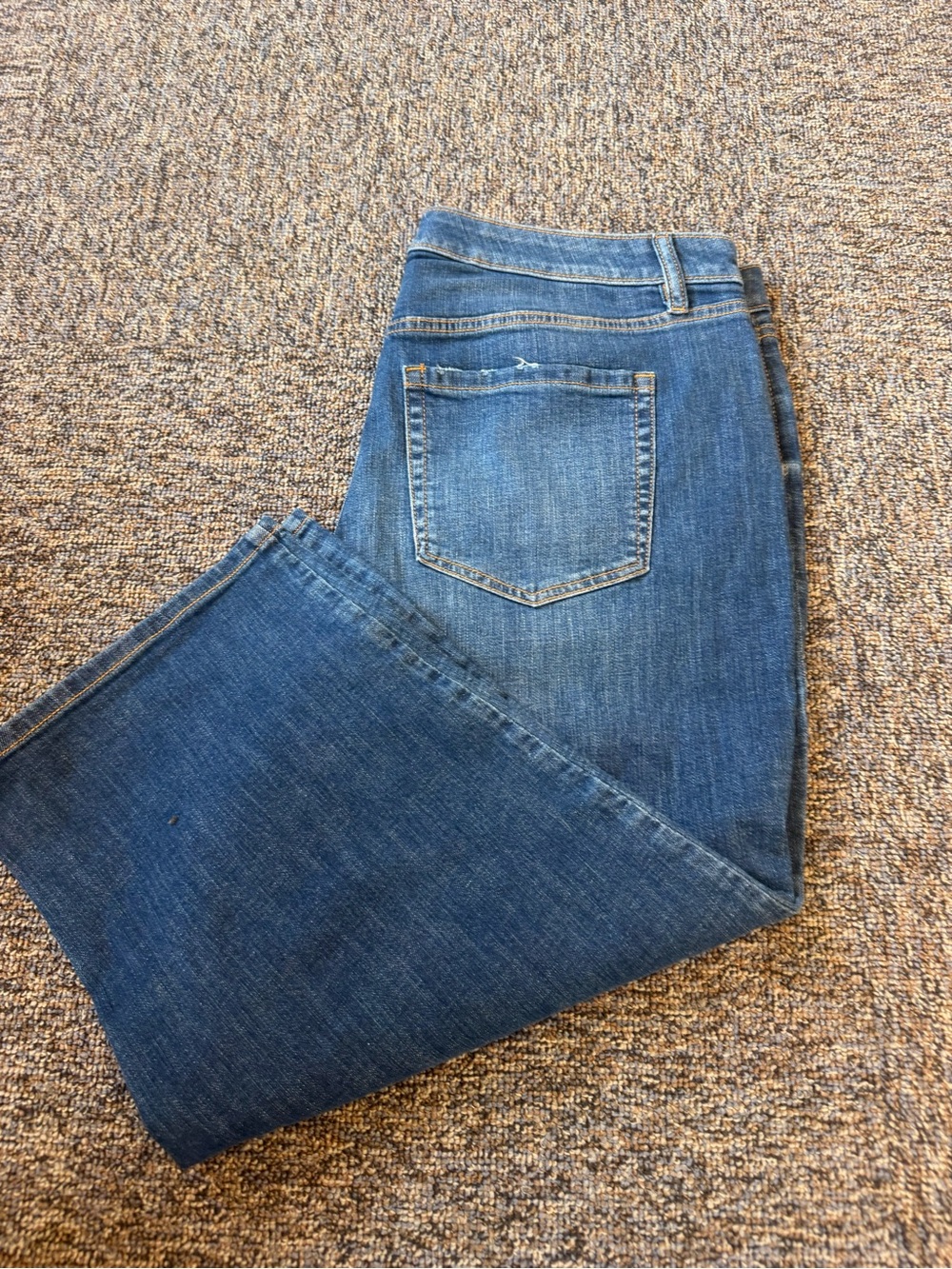 Lane Bryant Blue Denim Cropped Jeans Size 18 Straight Leg Signature Fit NWT